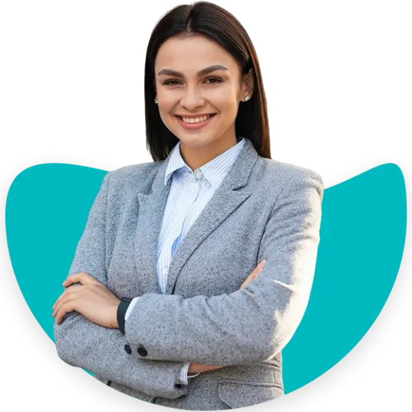 mujer oficinista sonriendo (1)